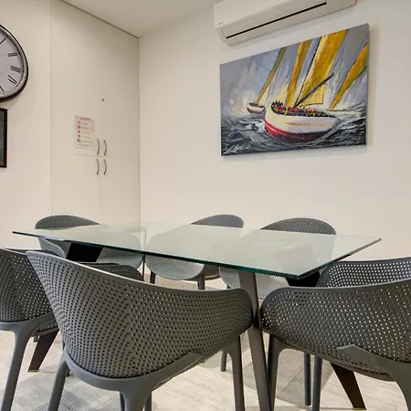 شقة Floor With Common Pool Close To Amenities *