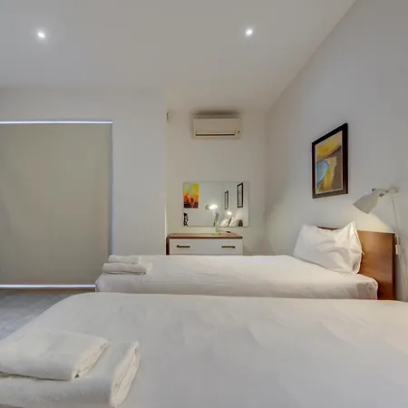 Apartment Floor With Common Pool Close To Amenities St. Paul's Bay