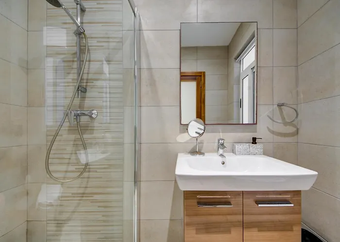 Floor With Common Pool Close To Amenities Apartment St. Paul's Bay