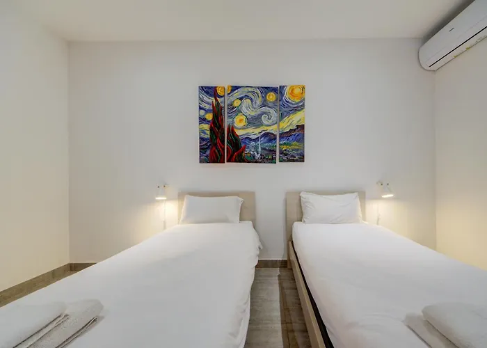 Floor With Common Pool Close To Amenities