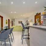 Apartamento Floor With Common Pool Close To Amenities *