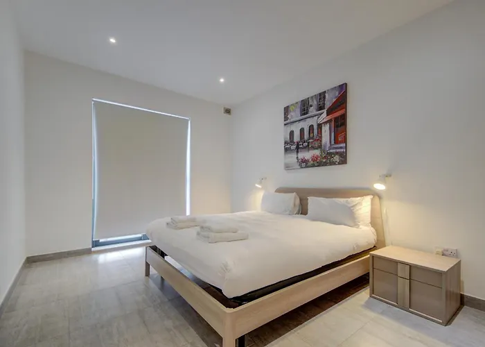 Floor With Common Pool Close To Amenities * 세인트폴스베이