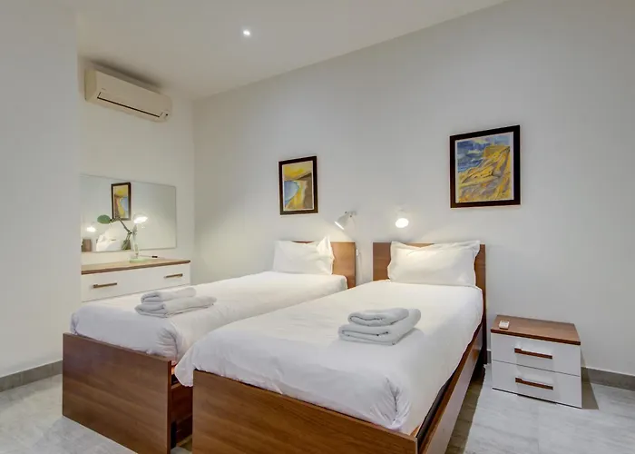 아파트 Floor With Common Pool Close To Amenities *