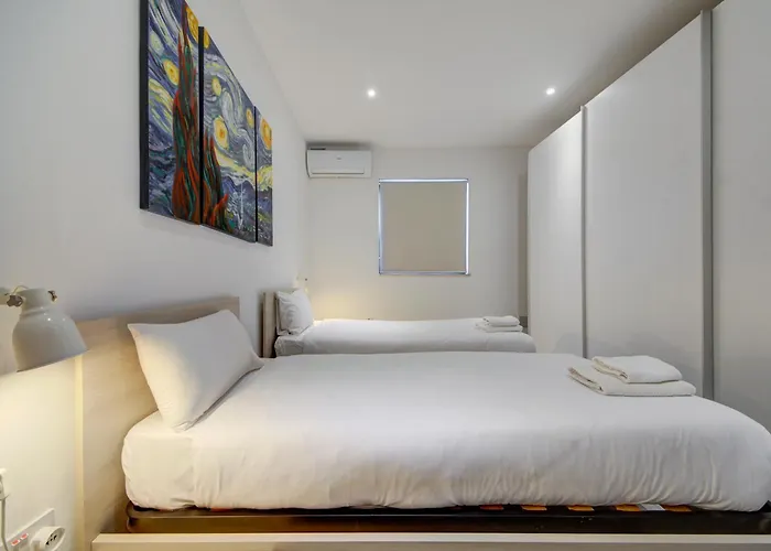 Floor With Common Pool Close To Amenities * 세인트폴스베이